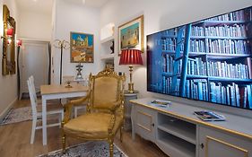Suite Apartment Elegante In Centro - Via Manno