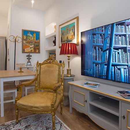 Apartment In The City Centre - Free Private Parking Cagliari Esterno foto