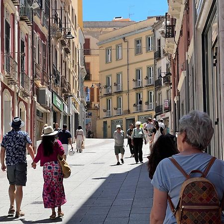 Apartment In The City Centre - Free Private Parking Cagliari Esterno foto