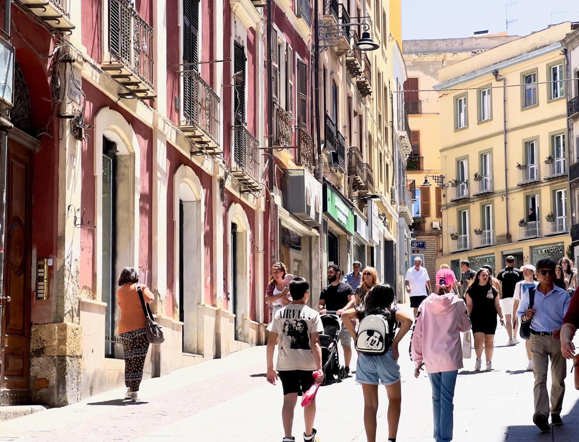 Apartment In The City Centre - Free Private Parking Cagliari Esterno foto